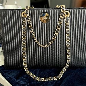 Henri Bendel Quilted tote bag- Great condition
